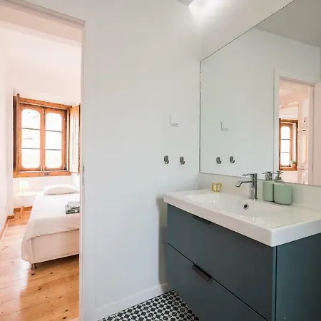 Apartment Character Baixa