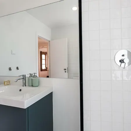 Apartment Character Baixa *